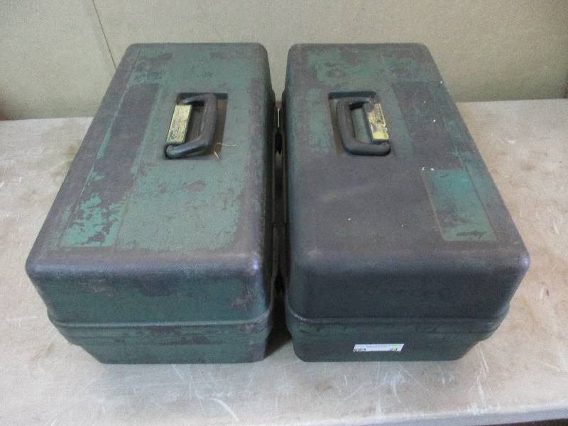 2 Panasonic metal cutters w 4 batteries, 1 charger and 2 cases - tested and works