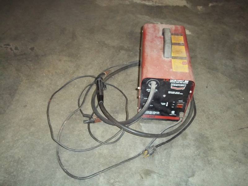 lot 54 image: Century 80 Gasless Wirefeed welder 110v