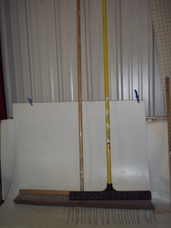 lot 56 image: 36 push broom and rake