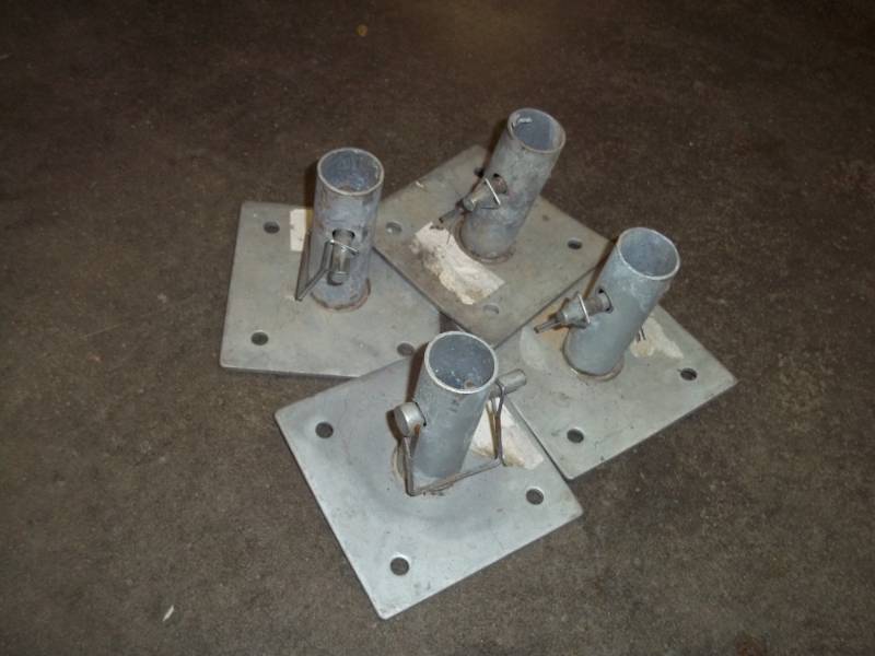 lot 58 image: 4 Scafolding Pads