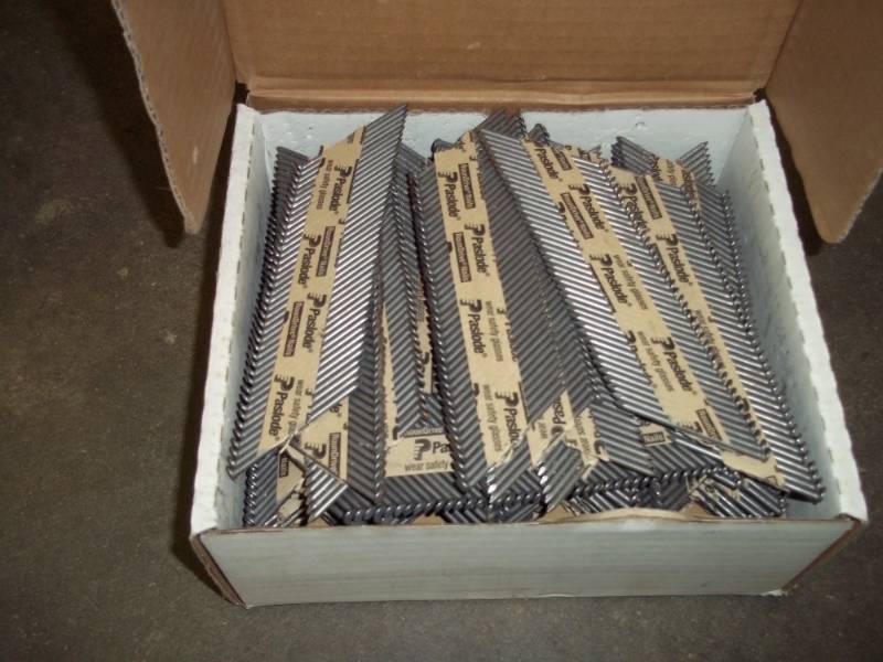 lot 60 image: Box of Paslode 2 38 Nails