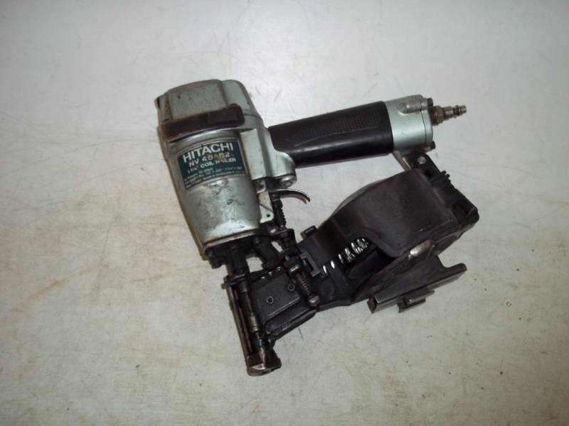 lot 63 image: Hitachi roofing coil nailer