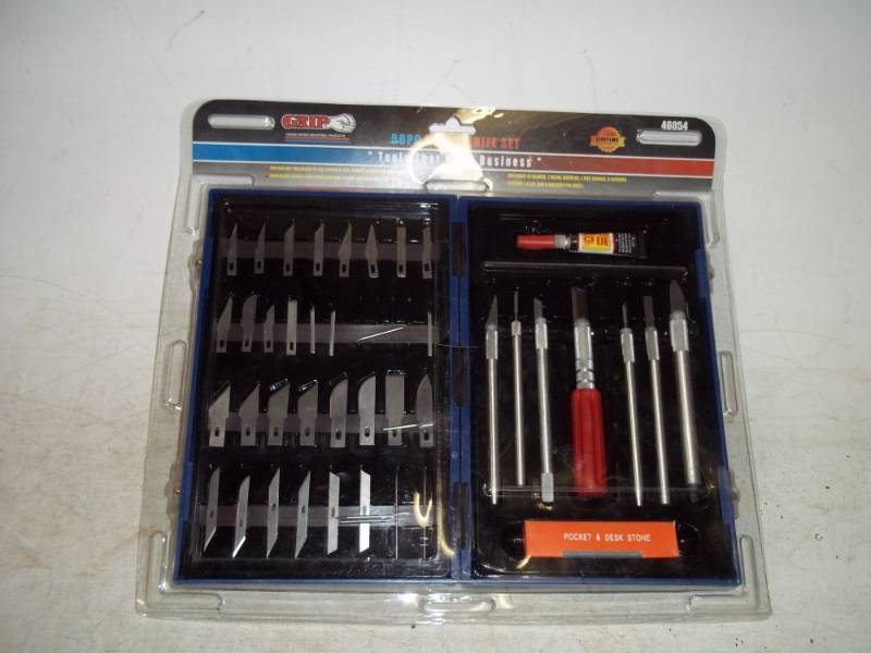 lot 70 image: 56 piece hobby Knife set