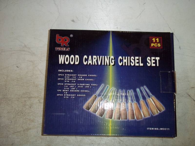 lot 74 image: 11 Piece Wood Carving Chisel Set