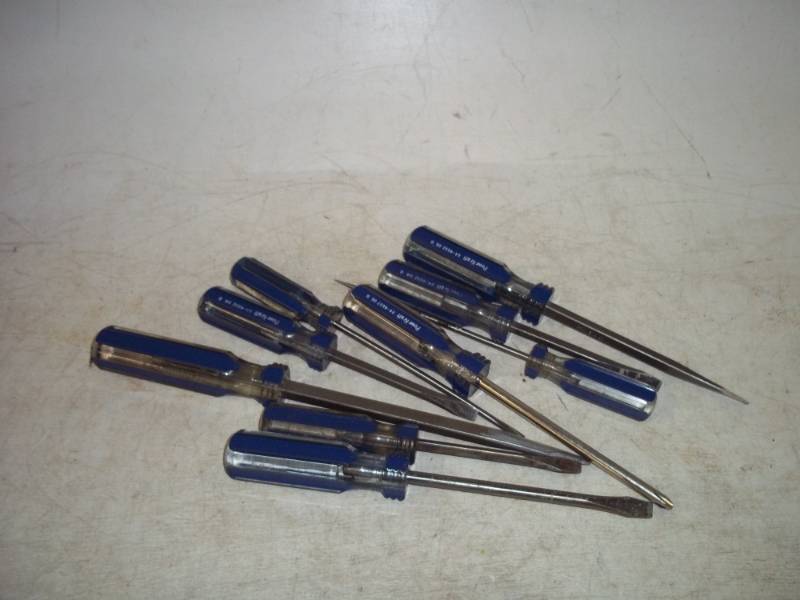 lot 106 image: Assorted Screwdrivers
