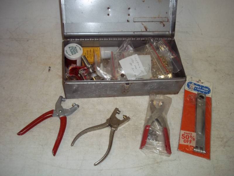 lot 108 image: Tool Box with Grometts, eyelets and tools