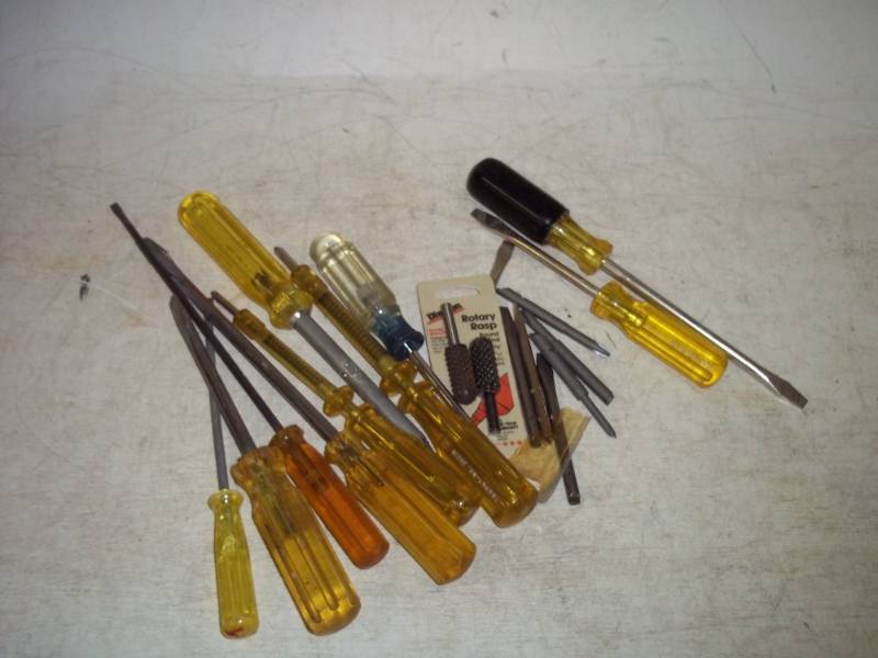 lot 109 image: Assorted Screwdrivers
