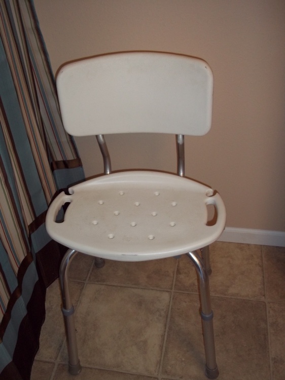 lot 17 image: Tub Chair