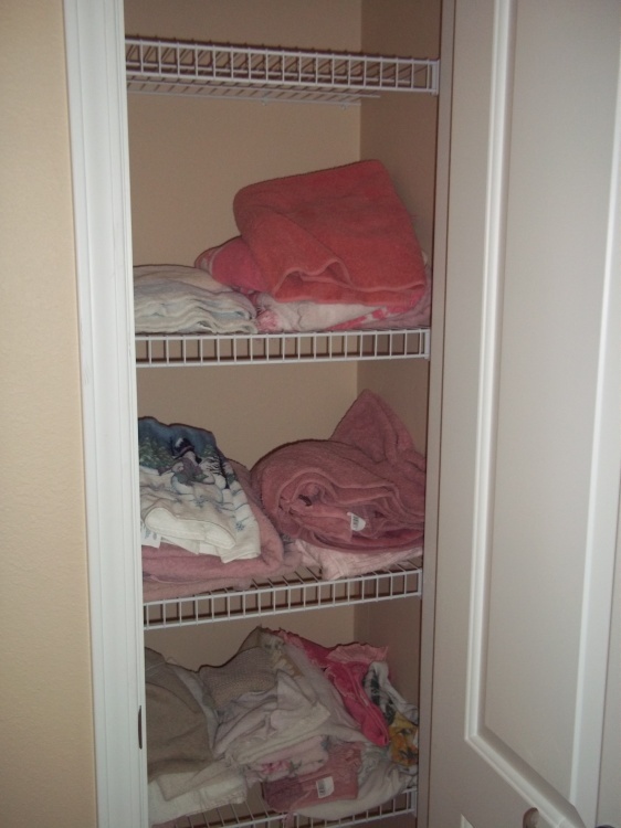 lot 19 image: Lot of Towels