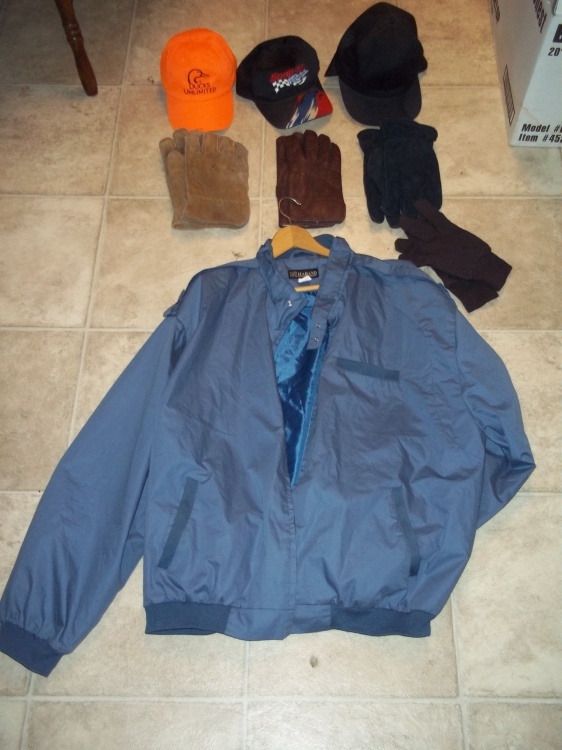 lot 50 image: 3 Hats, 4 pair of Gloves and windbreaker 4XL