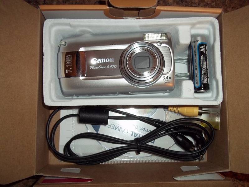 lot 123 image: Canon Sureshot A470 Digital Camera
