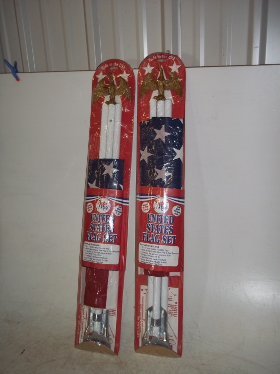 lot 116 image: Pair of United States Flag Set 3 x 5