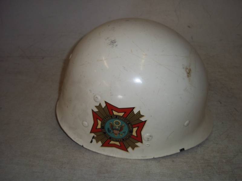 lot 138 image: Vintage Military Veterans helmet