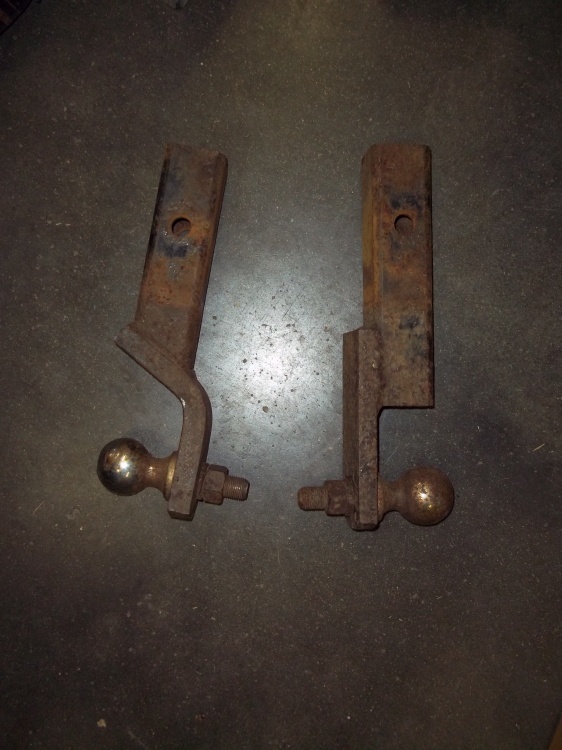 lot 144 image: 2 Reciever Hitches 1 78 and 2