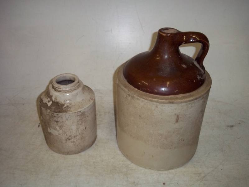 lot 159 image: Vintage Jug and Jar