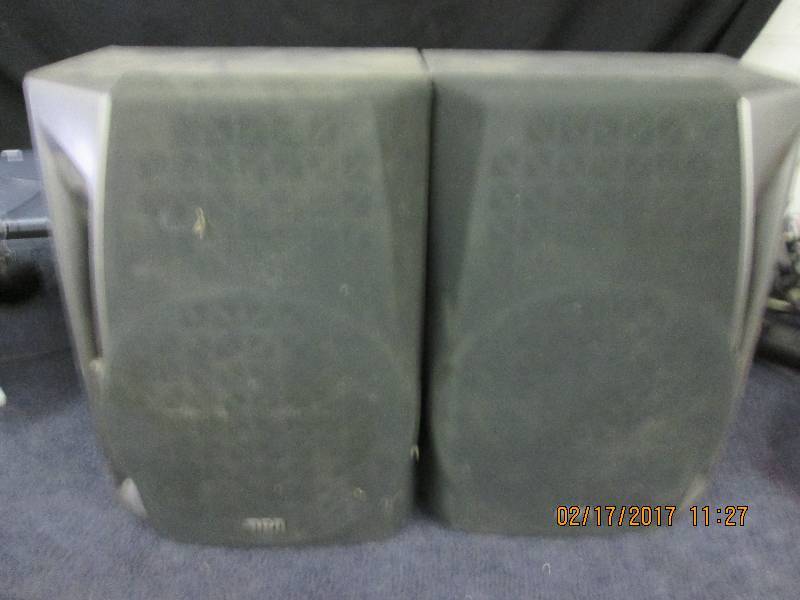 lot 8 image: rca speakers ...