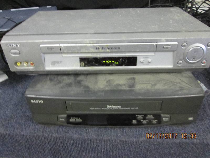 lot 30 image: sony vhs player and sanyo vhs playe...