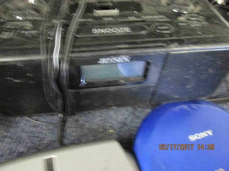 lot 53 image: Lot of radios tested and works...