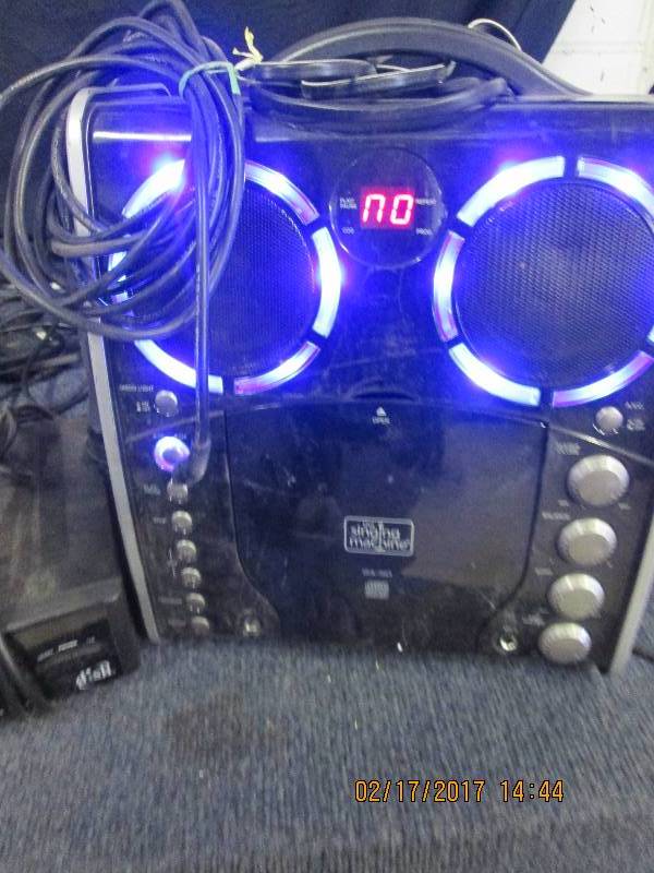lot 54 image: JVC Dish Reciver, Singer Machine te...