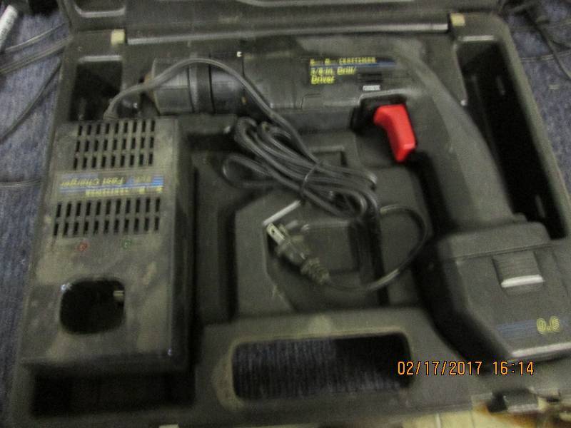 lot 78 image: Craftsman 9.6 volt and recipiocatin...