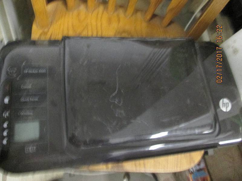 lot 81 image: Hp  Deskjet 3000 printer power on...