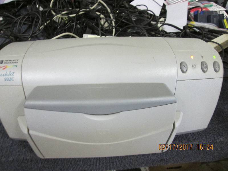 lot 82 image: hewlett packard Deskjet 932c printe...