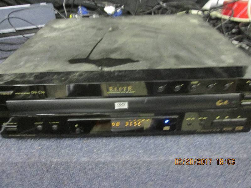 lot 110 image: pioneer 5 disc dvd player dv-c36 po...