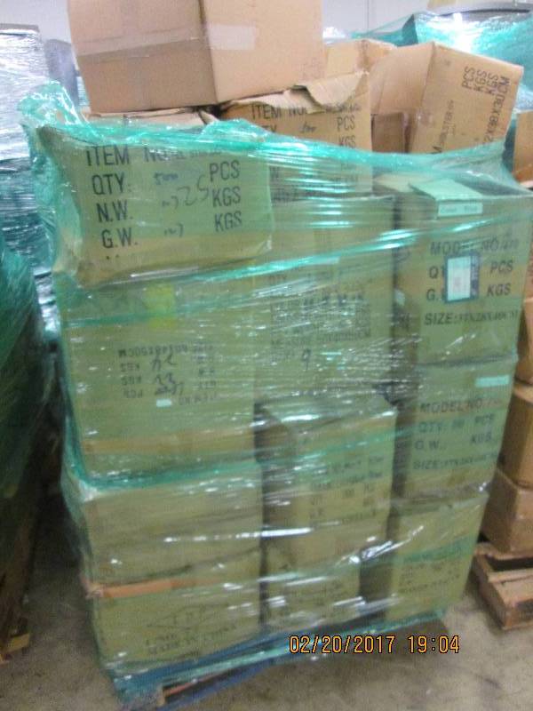 lot 116 image: pallet of cell phone cases ...