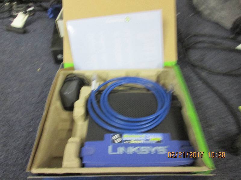 lot 139 image: magnum st80 stackable personal hub ...