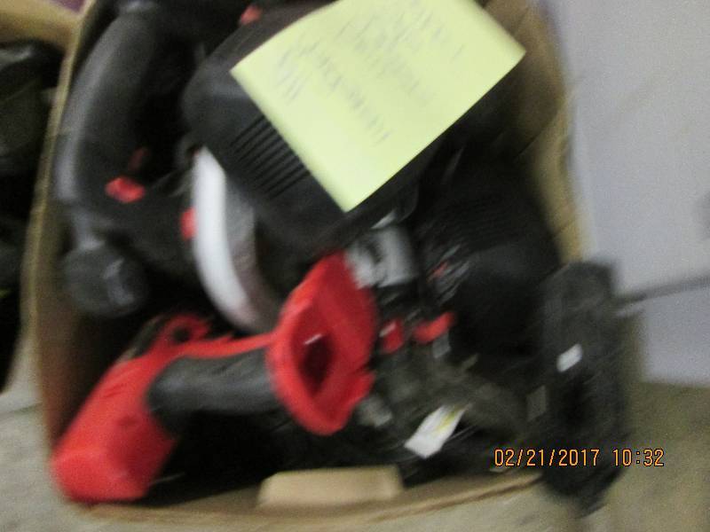 lot 140 image: box of craftsman battery operated t...