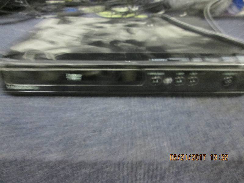 lot 170 image: magnavox dvd player powers up ...