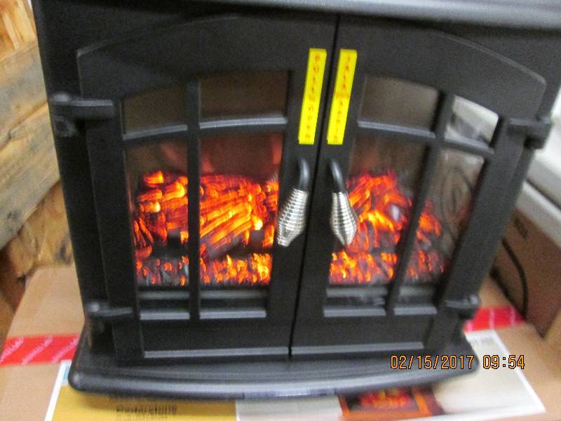 lot 24 image: Infrared electric fireplace stove (...
