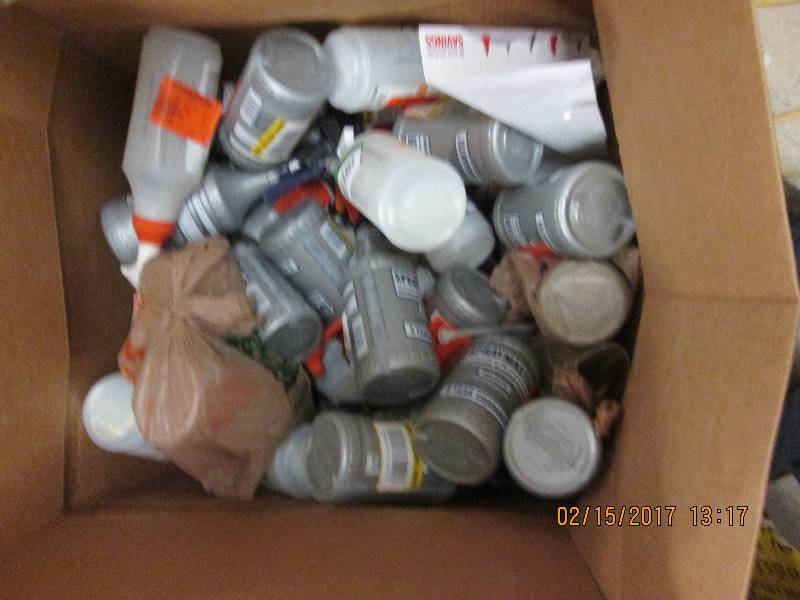 lot 99 image: Big box of spray bottles...