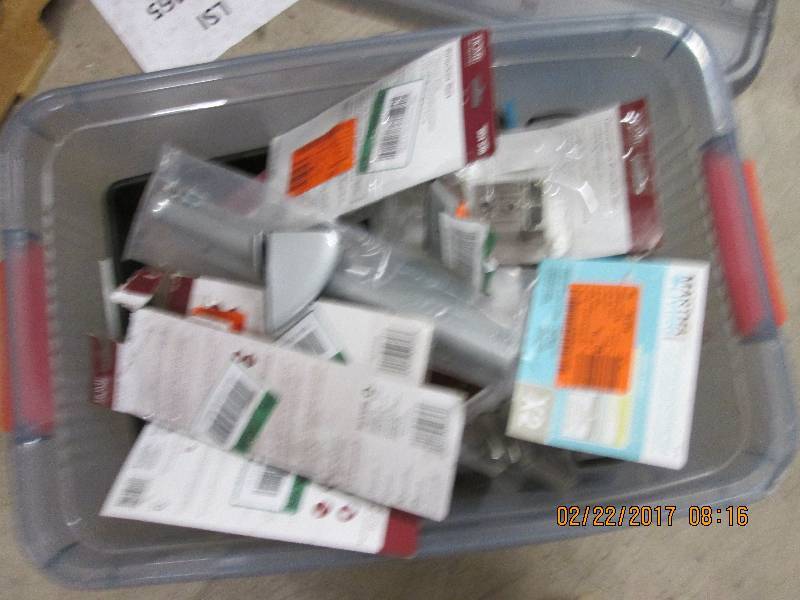 lot 150 image: 1 gray tote with top tote is broken...