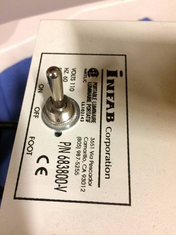 lot 18 image: Infab Corp Portable Luminaire ll102143 X-ray Lab Imaging Diagnostic Exam Light With Step On Sewing Machine Push Pedal Or Constant Lamp - Super Condition - Great For Mechanics or Crafters