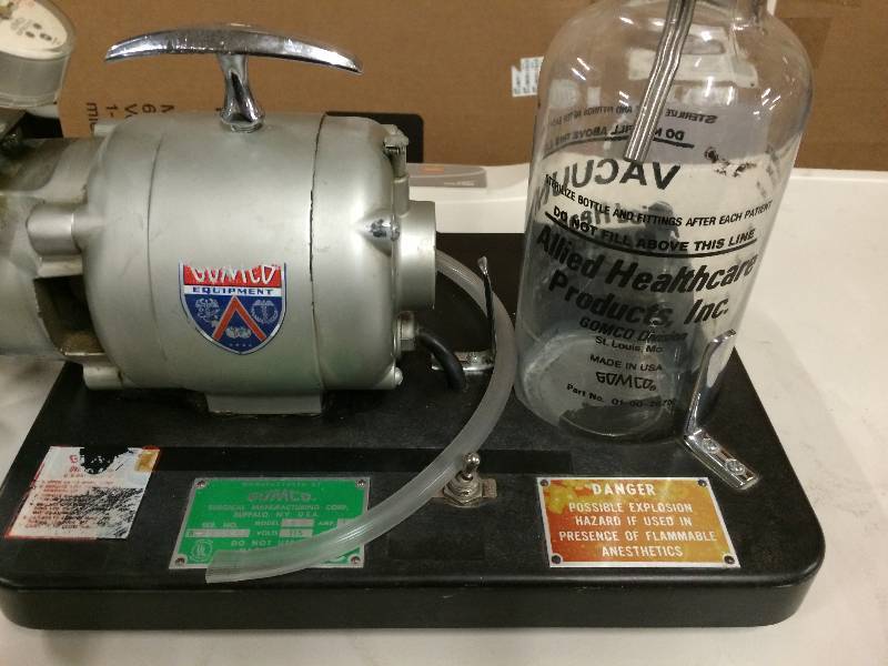 lot 60 image: Excellent Working Condition Gomco Medical Dental Suction Vacuum Aspirator Pump wGlass Bottle MD 789 Medical Grade Surgical Pump & Motor