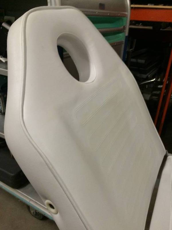 lot 72 image: Oh Yeah Love This Retails Used $2000 Motorized Power Professional Physical Therapy Massage Spa Physicians Adjustment Treatment Hi  Low Table Massage Therapy Energy Chokra Reiki Table With Foot  Hand Switch - Excellent Working Condition