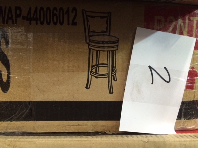 lot 2 image: Edinburgh 24 Swivel Bar Stool