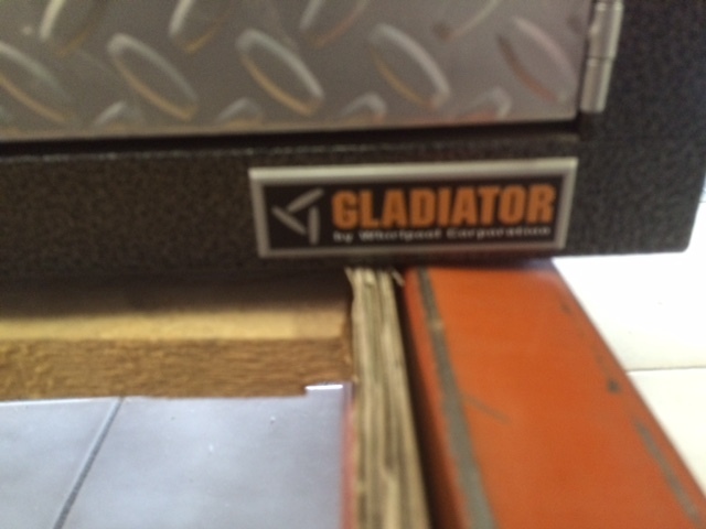 lot 7 image: Craftsman Gladiator Steel Garage Wall Cabinet in Silver Tread