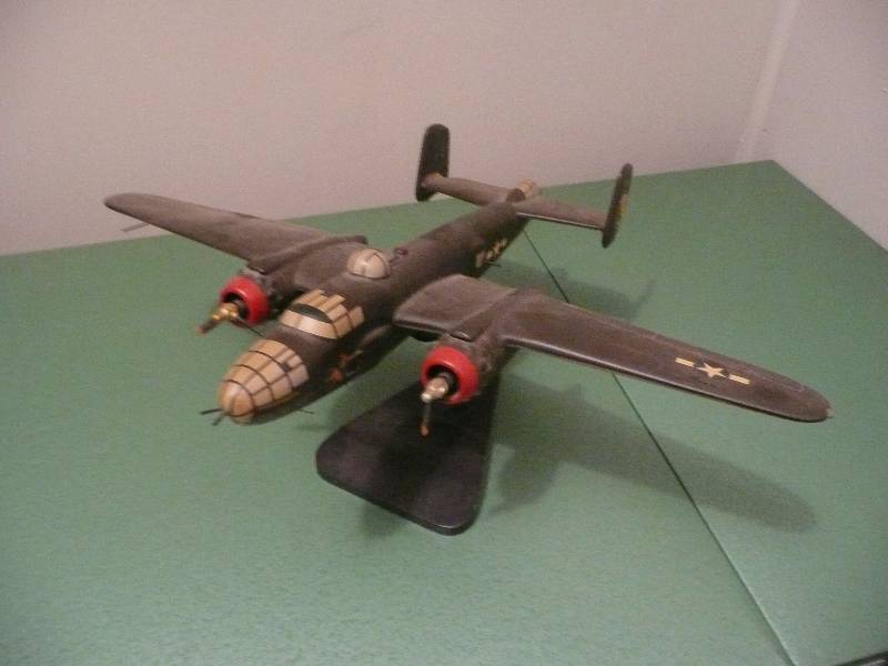 lot 39 image: B25 WWll Mitchell Bomber (WOOD) 0n Stand - Very Cool - Will Need Some Touch ups