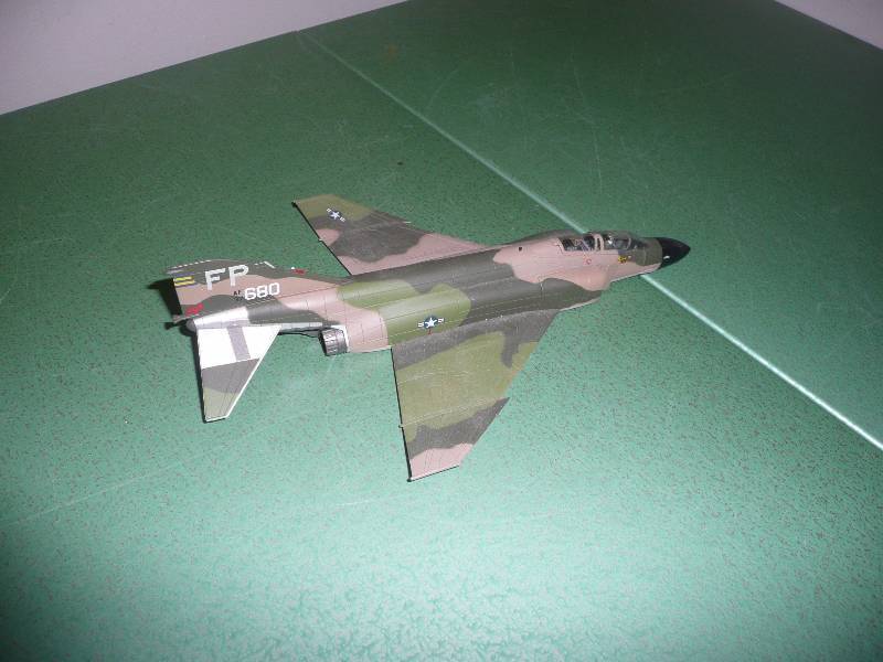 lot 42 image: Die Cast F4 Phantom Fighter - Vietnam War