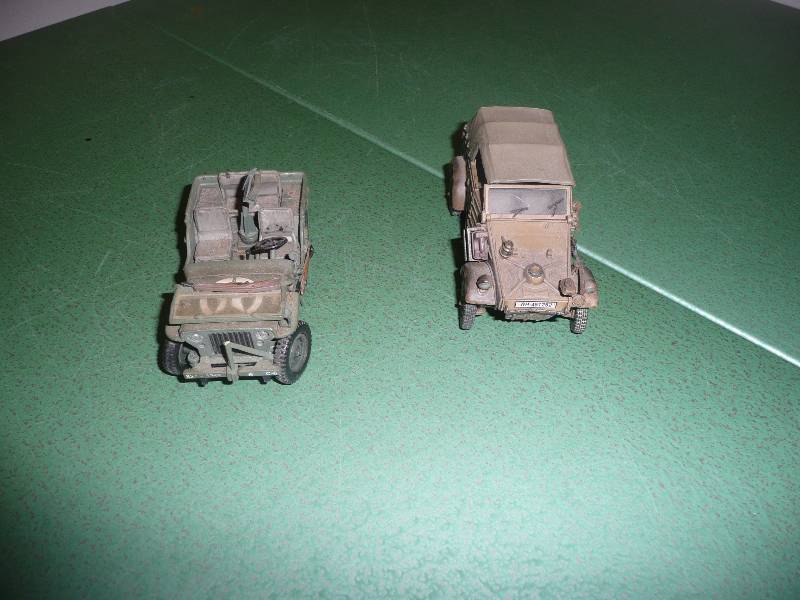 lot 49 image: American Jeep & German Jeep WWll Die Cast