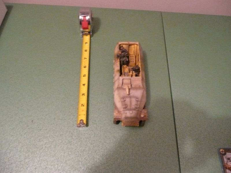lot 50 image: German SD. KFZ. 2519 Kanonwagen WCard 132 Scale - Forces Of Valor
