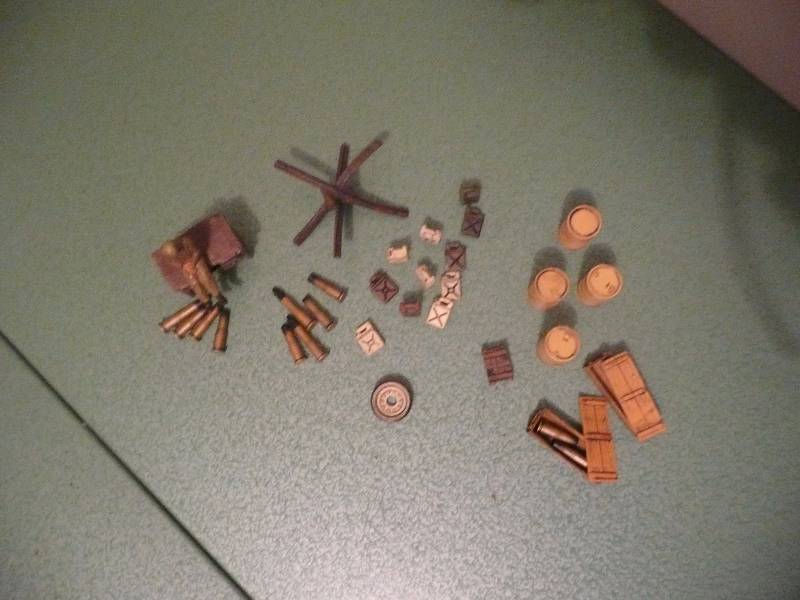 lot 75 image: (34) Piece Soldier & Display Group - Vintage