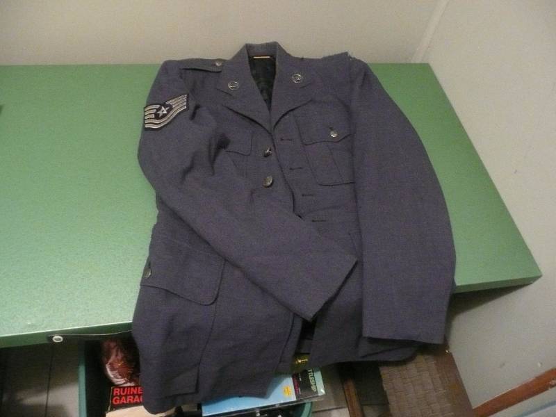 lot 92 image: Vintage US Air Force Wool Top Coat WMedals & Patches - See Pictures