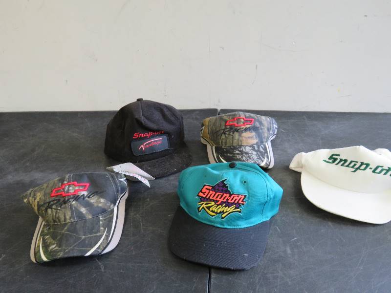 Caps