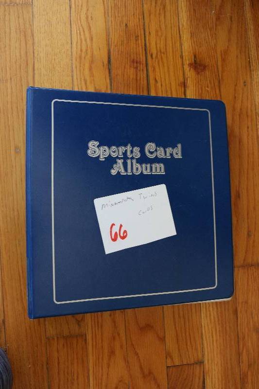 Box of Minnesota Twins cards...