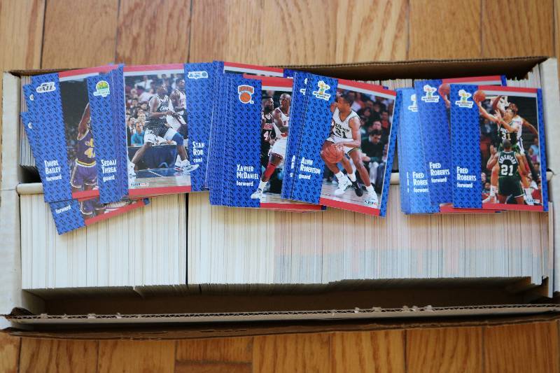 Box of 1991-92 Fleer Basketball car...