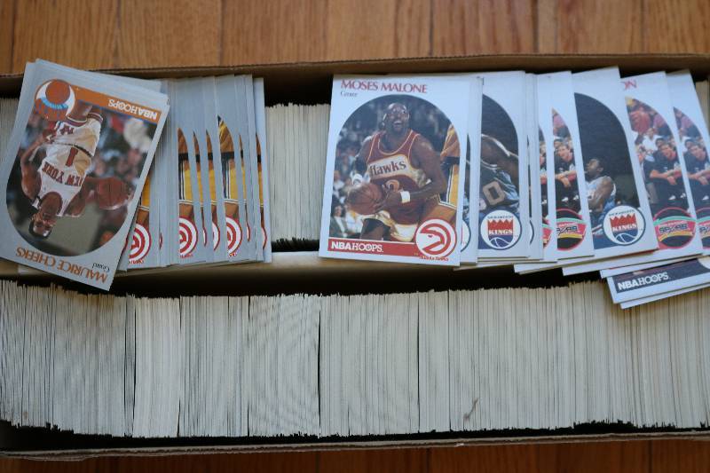 Box of 1990-91 NBA Hoops Basketball...