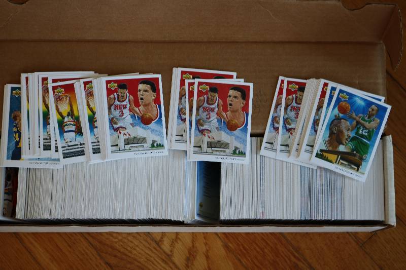Box of 1992-93 Upper deck basketbal...
